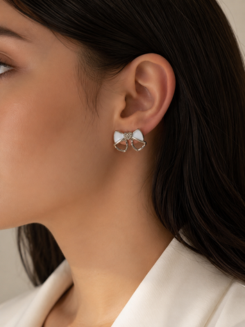 White bow stud