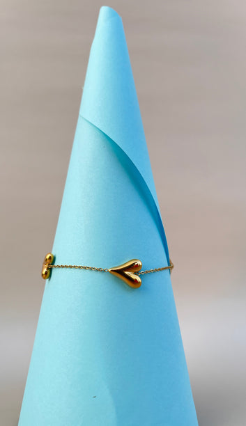 Elegant Heart Curve Gold Bracelet