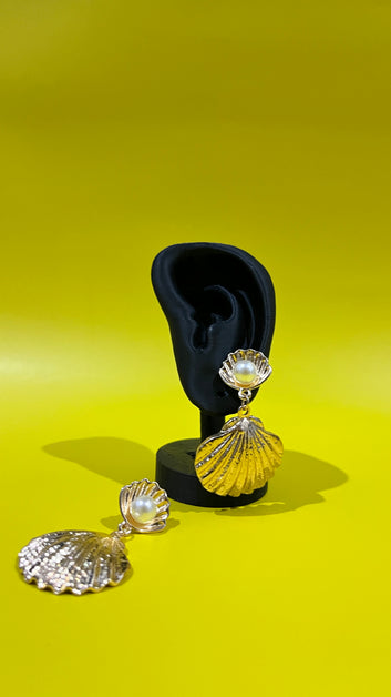 Pearl sea shell gold